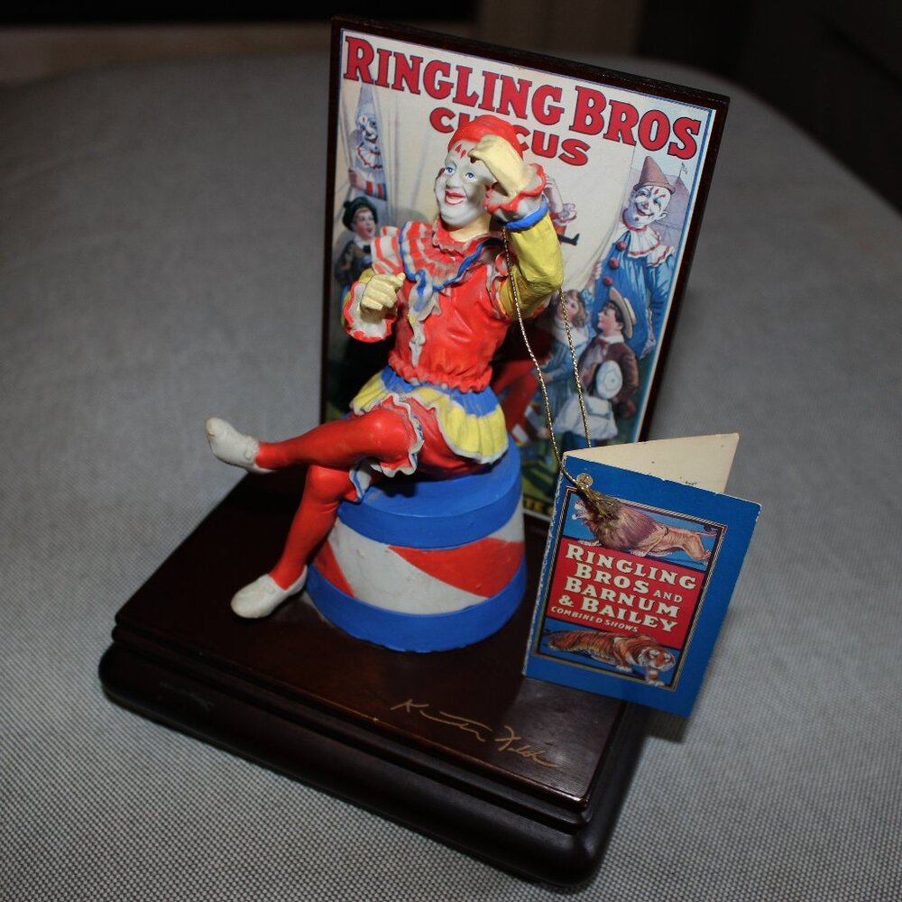 Willitts 1988 Ringling Bros Barnum & Bailey Circus music box Send In The Clowns